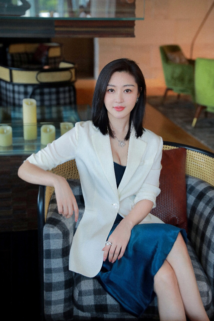 上海外围 艺名珊珊 特服女王