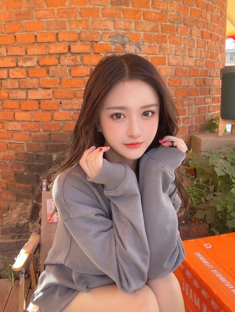 石家庄外围清纯可爱大长腿皮肤雪白少女相关配图