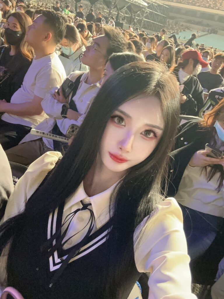 上海外围 温柔体贴 满满女友感女孩相关配图
