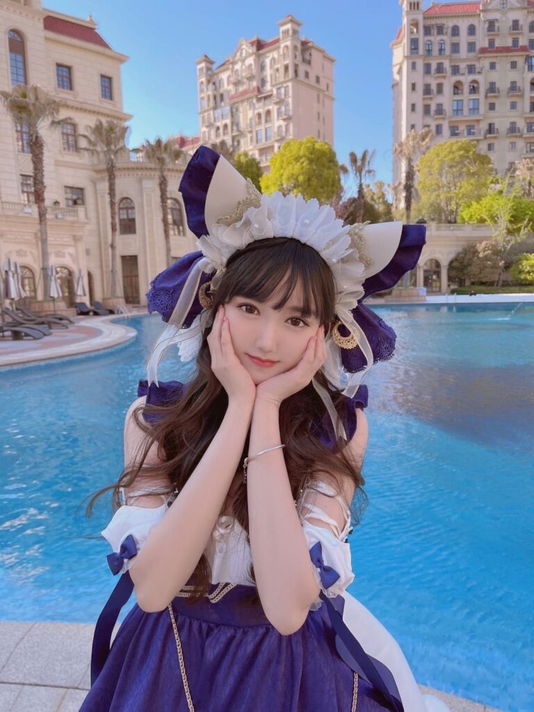 南京外围爱好cosplay 油画 芭蕾 赛车的女孩相关配图
