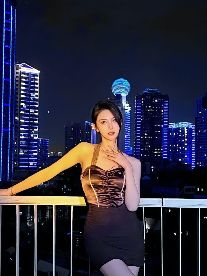 上海外围 高窕身材筷子腿小蛮腰川妹子相关配图