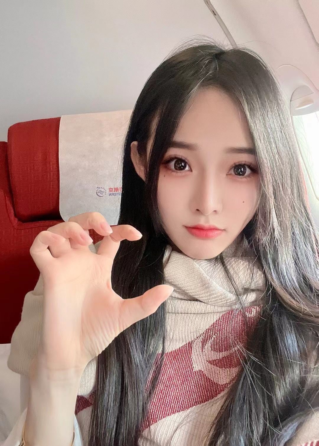 杭州外围 首次下水 不抽烟清纯无整欲女