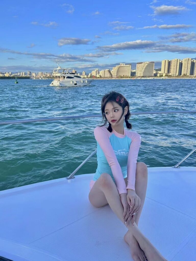 杭州外围 皮肤白 脾气好 筷子腿小萝莉相关配图