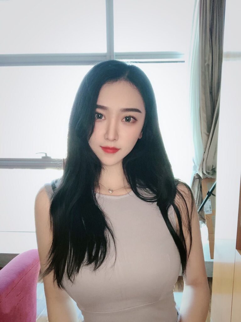 南京外围 钢琴瑜伽 可纯可欲 高学历 高情商老师相关配图