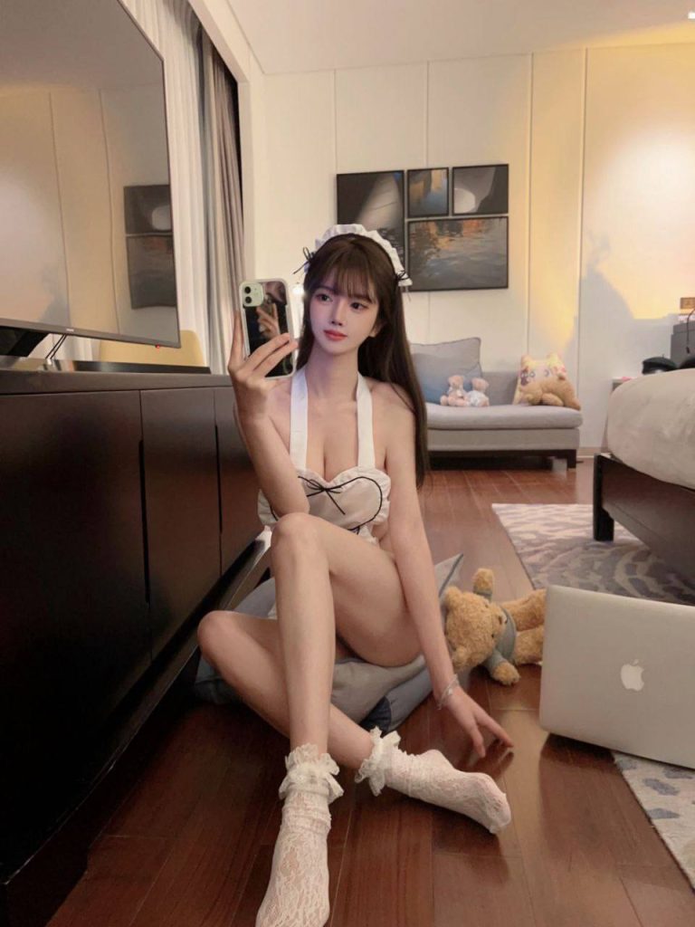 杭州外围03年纯欲小女仆相关配图