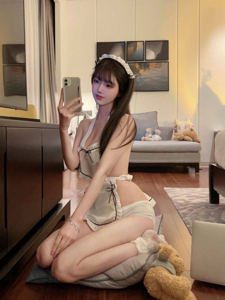 杭州外围03年纯欲小女仆相关配图