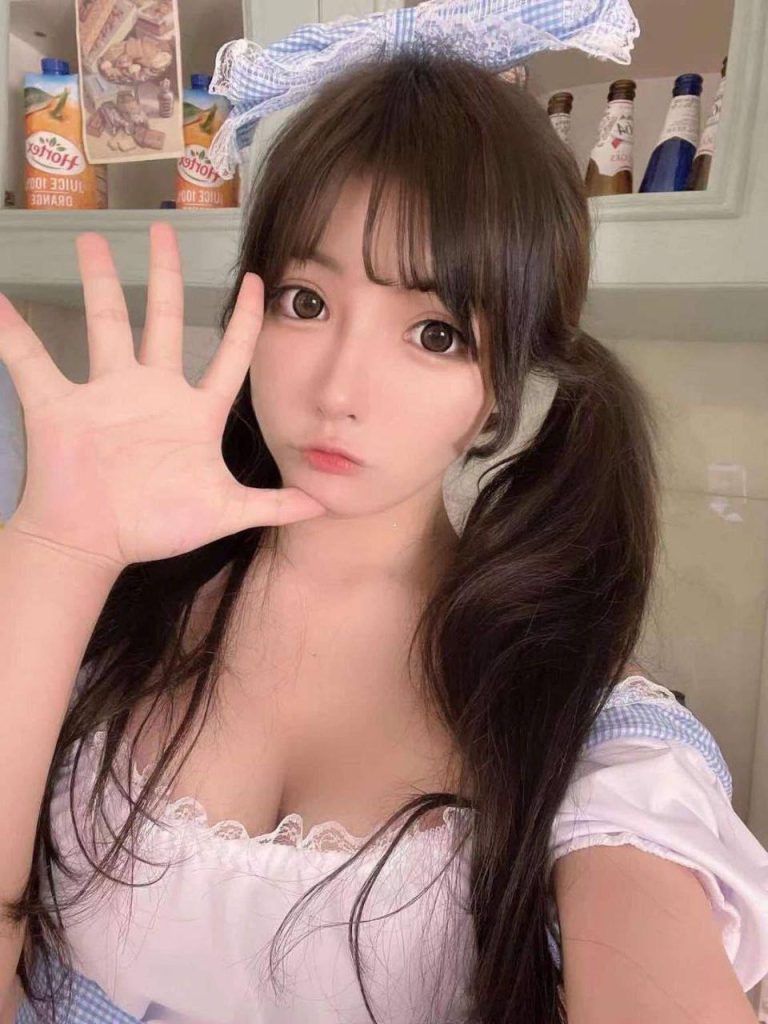 杭州外围 二次元萝莉coser相关配图