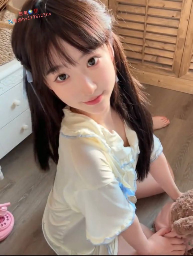 南京外围极品邻家学生萝莉相关配图