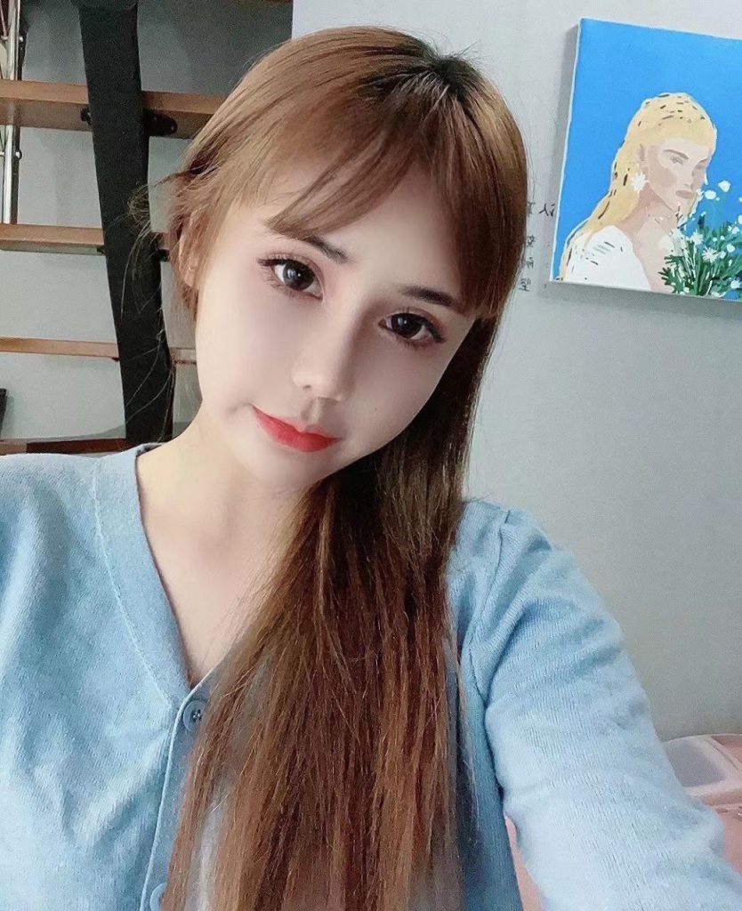 南京外围 02清纯筷子腿美女相关配图