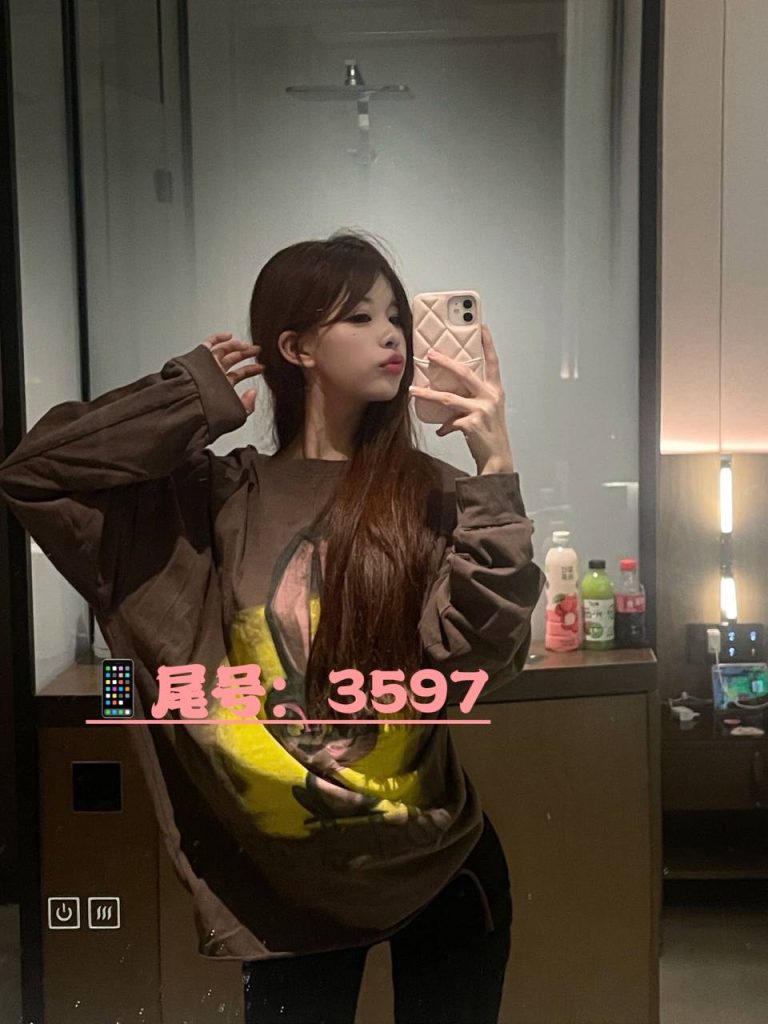 上海外围05小妮奶乎乎童颜萝莉相关配图