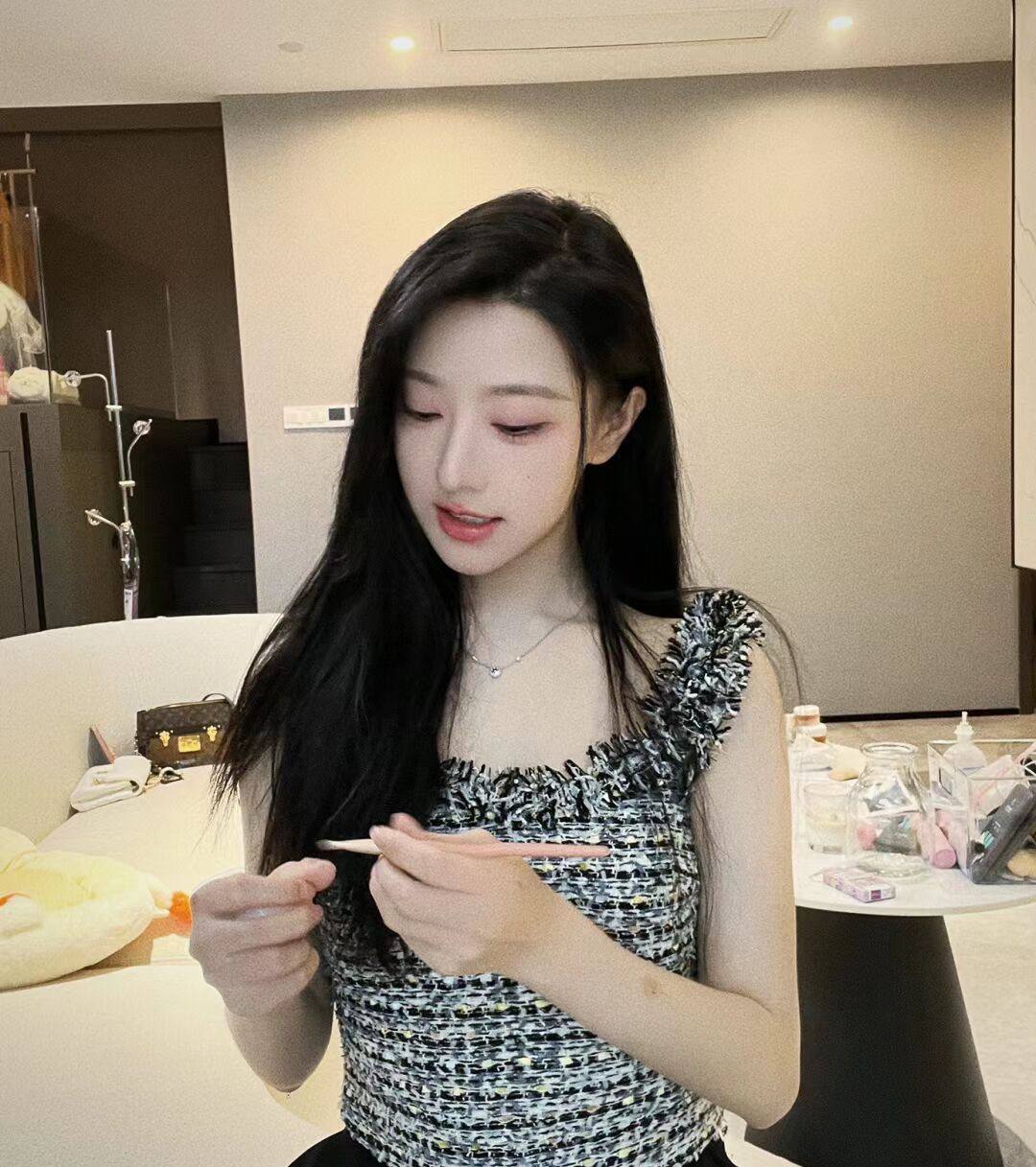 成都外围纯欲系女友可盐可甜