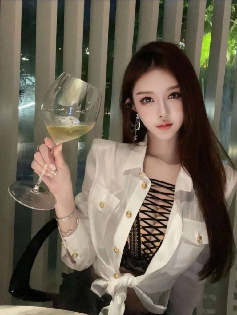 西安外围有颜值有身材极品性感女郎相关配图