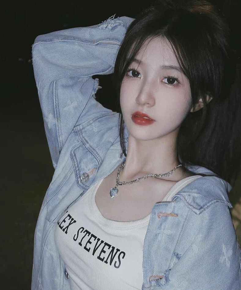 广州外围高瘦日系少女香甜可人