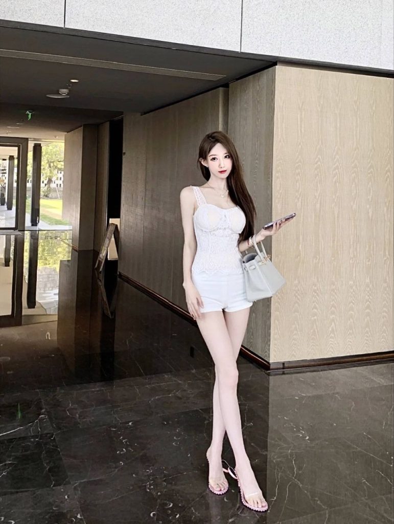 深圳外围极品女友feel可纯可欲风格多样相关配图