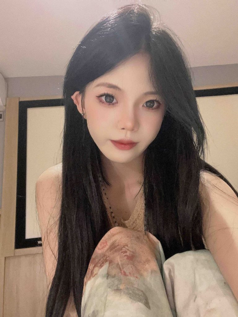 天津外围江南美人五官精致•全身雪白相关配图