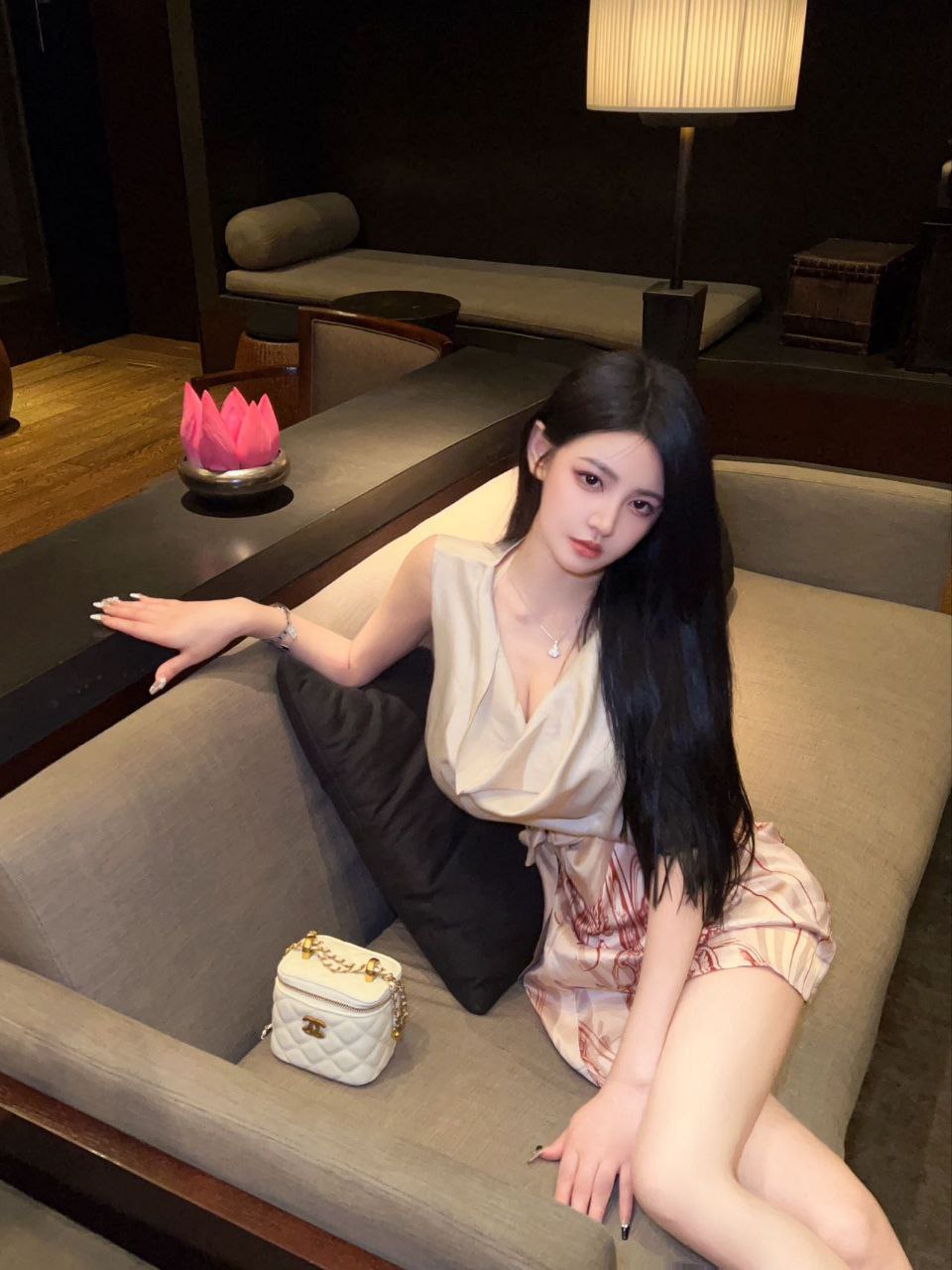 杭州外围江南美人白嫩D奶攻心尤物172D