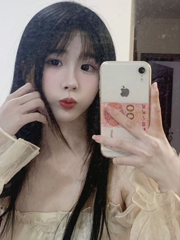 重庆外围05年在校生 兼职温柔恬静乖乖女相关配图
