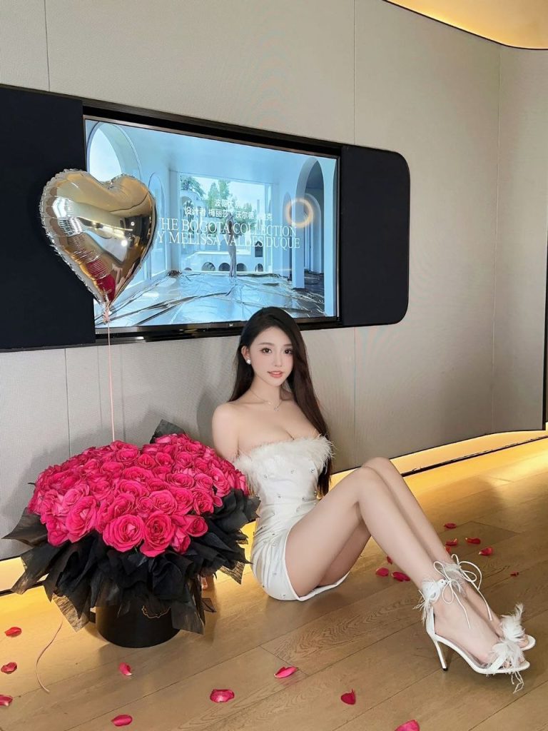深圳外围173D 99年兼职圈外女友相关配图
