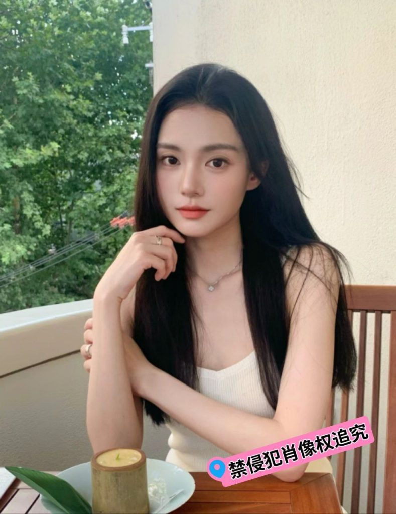 深圳外围177天然E 01年性感美唇相关配图