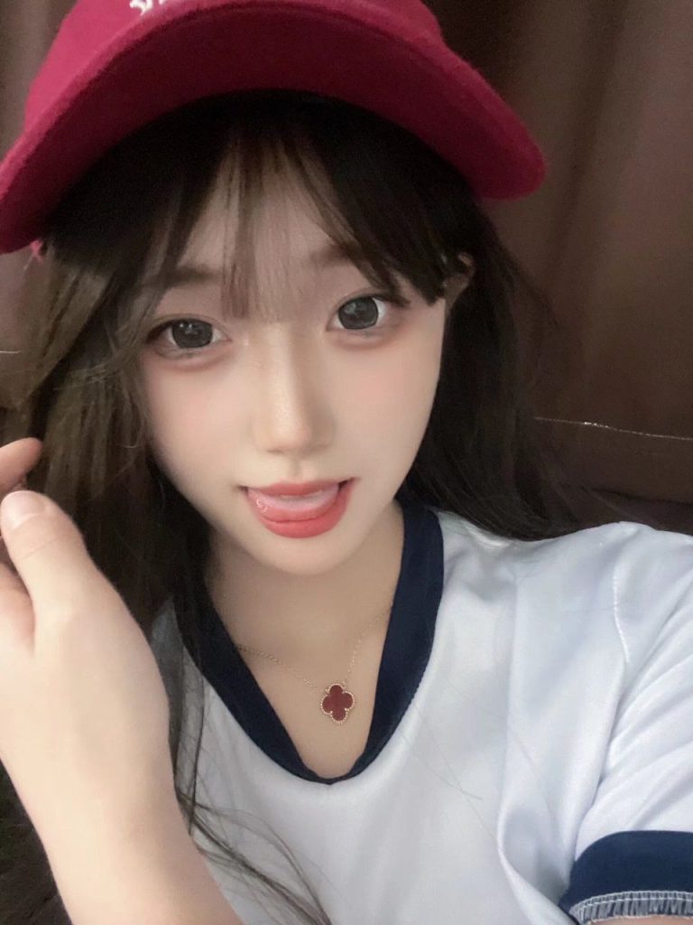 深圳外围07极品白小纯童颜少女 嗲妹萝莉音相关配图
