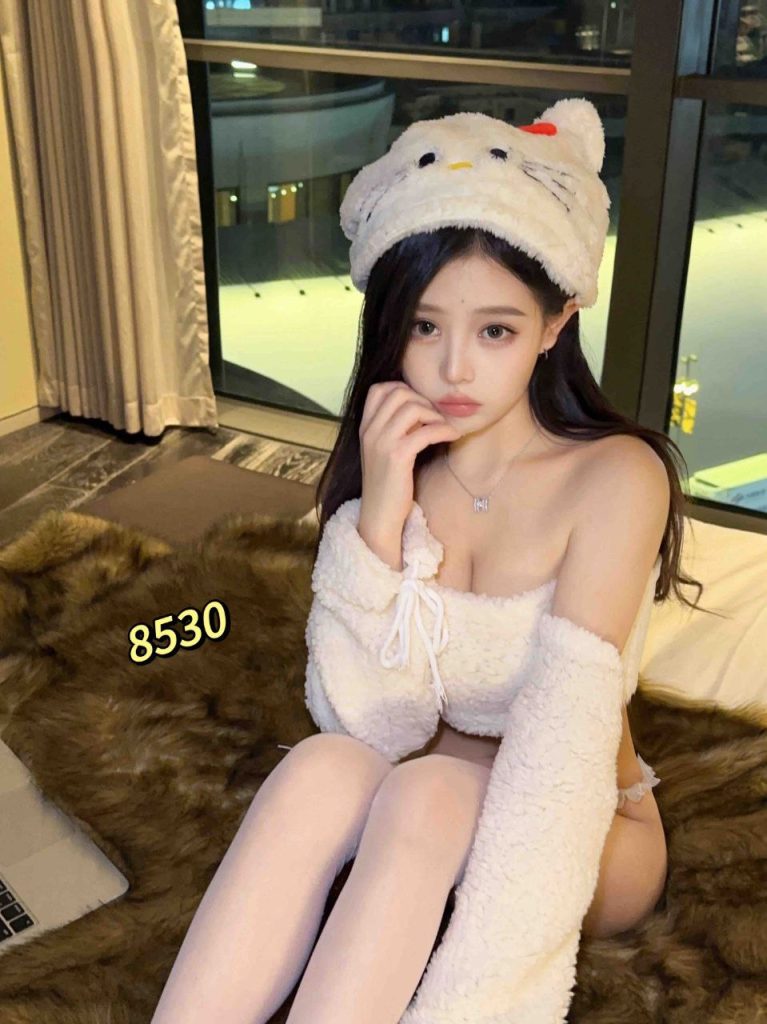 上海外围03学妹童颜巨乳腼腆可爱相关配图
