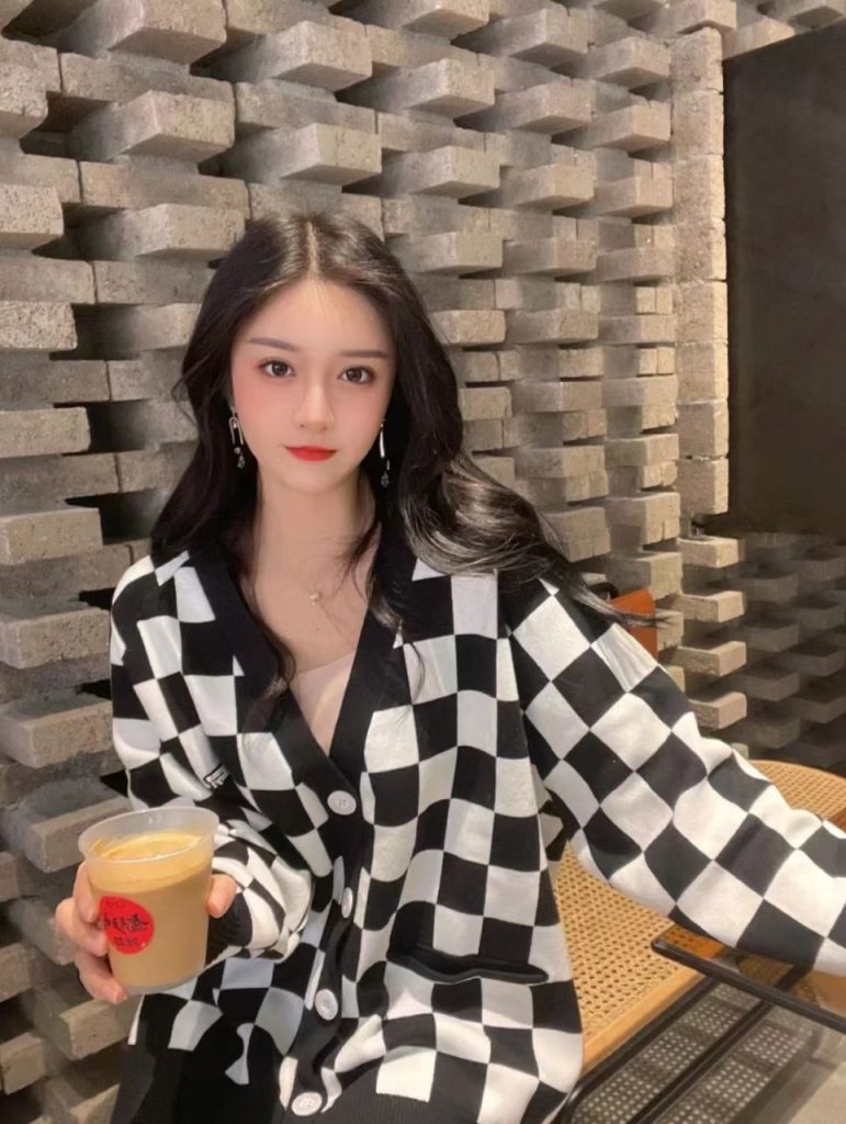 重庆外围00年小可爱🐱幼齿童颜 萝莉奶乎乎相关配图