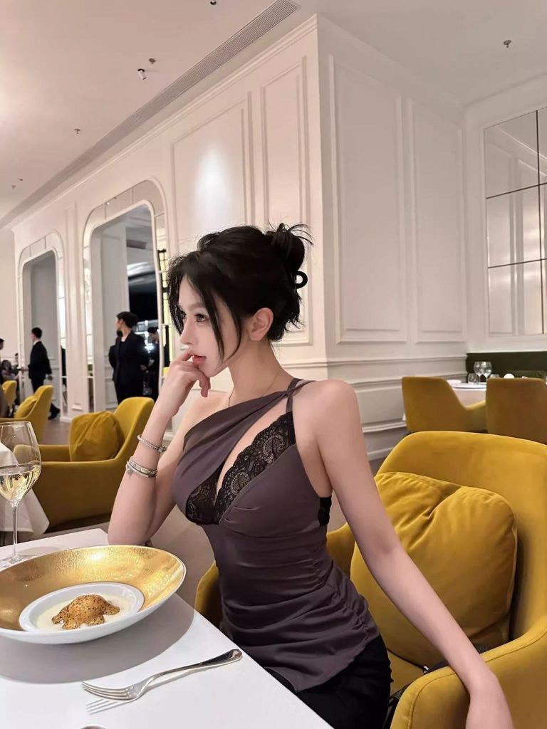 南京外围极品兼职❤️网红大G可纯可御相关配图