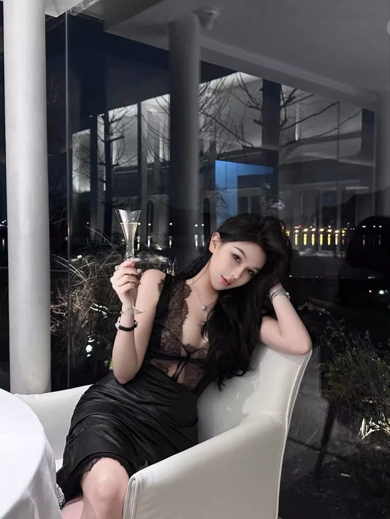 南京外围极品兼职❤️网红大G可纯可御相关配图