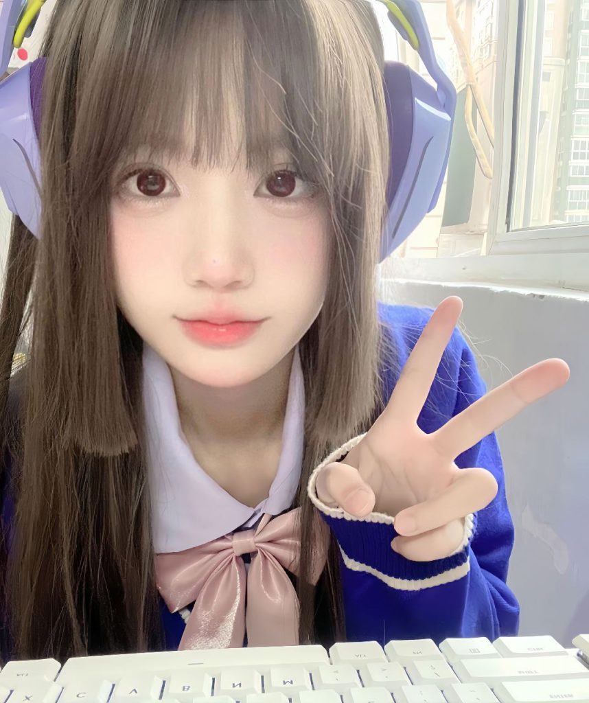 上海外围静安电竞少女04年165相关配图