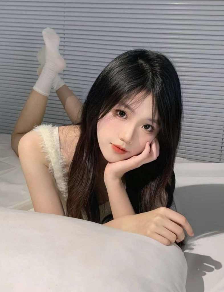 深圳外围04新人酥酥领家妹妹小鸟依人相关配图