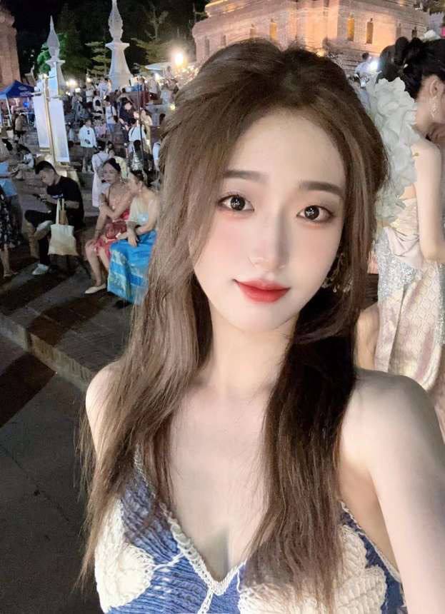 北京外围04年蜜桃臀身材一级棒相关配图