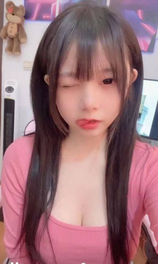 昆明外围04jk萝莉童颜巨乳可爱听话相关配图