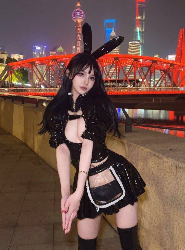 郑州外围幼齿童颜少女在校学生自媒体主播相关配图