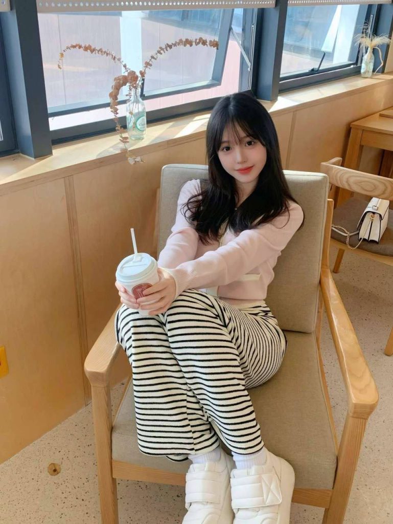 广州外围03年小网红 165 C星人兼职相关配图