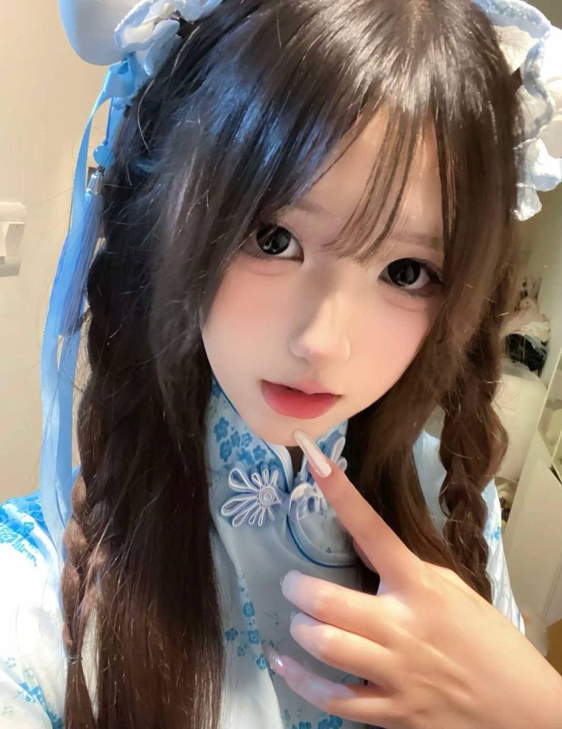 杭州外围03白小纯初次兼职可爱jk少女相关配图