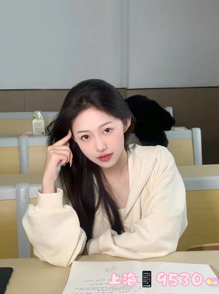 上海外围兼职校花长腿高素质江南女生相关配图