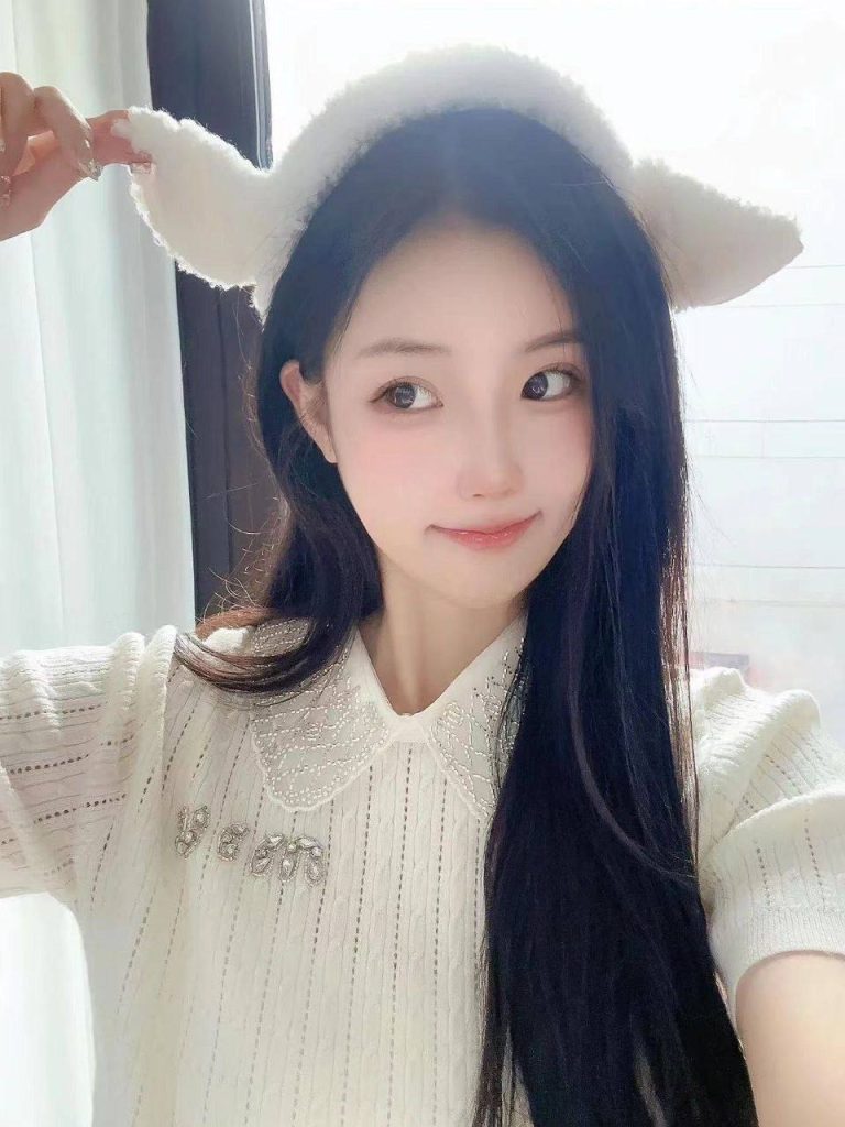 东莞外围在校艺术生贴心小女友超美大长腿相关配图