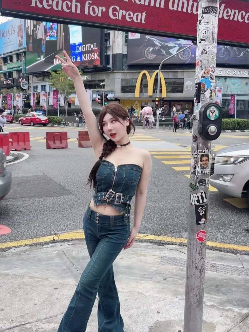 常州外围舞蹈系一字马 软萌女友feel-