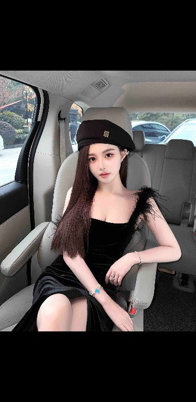 上海外围 小蛮腰  童颜巨乳在校学妹可甜可盐相关配图