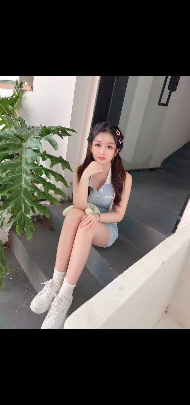 上海外围长宁兼职学妹咩咩相关配图