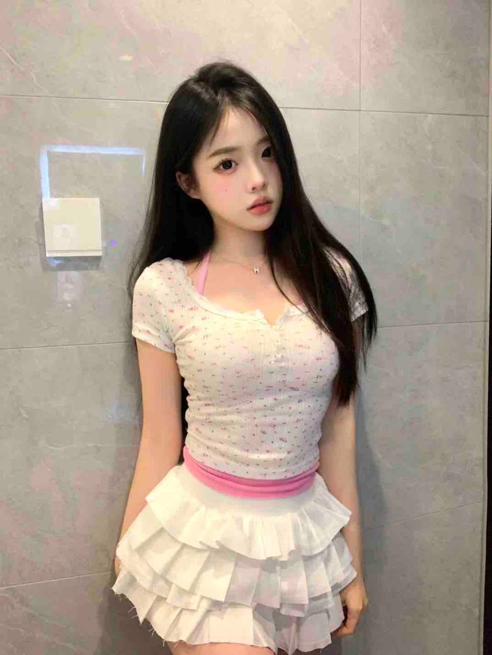 杭州外围 06学生妹  筷子腿 本人超级白