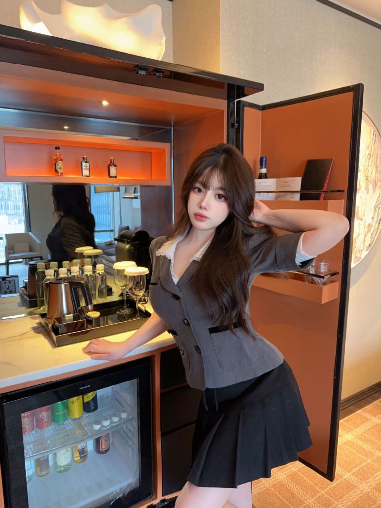 广州外围 游戏博主 纯天然童颜巨乳相关配图