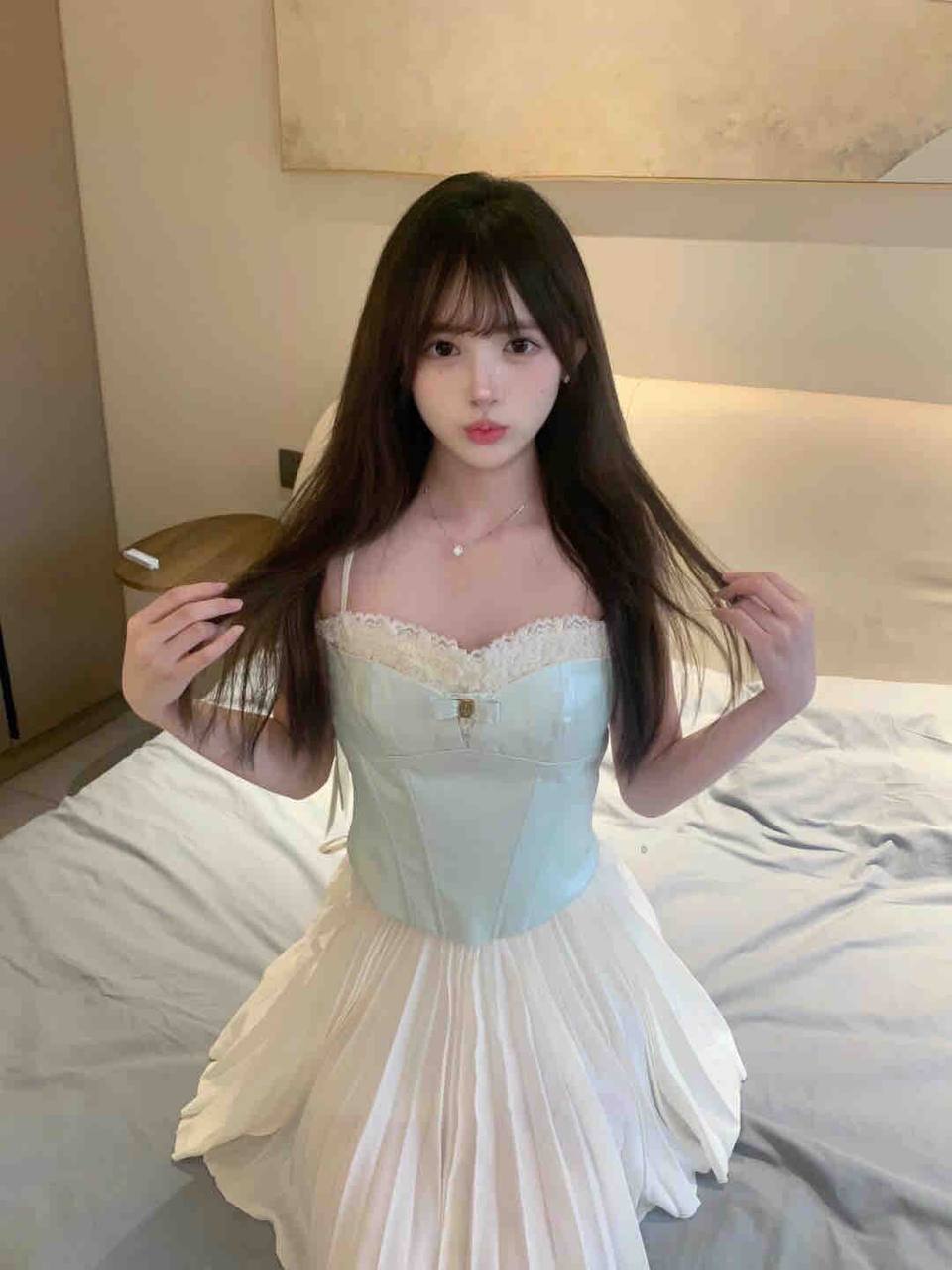 西安外围 实习期学生清纯 洋气自然女友feel