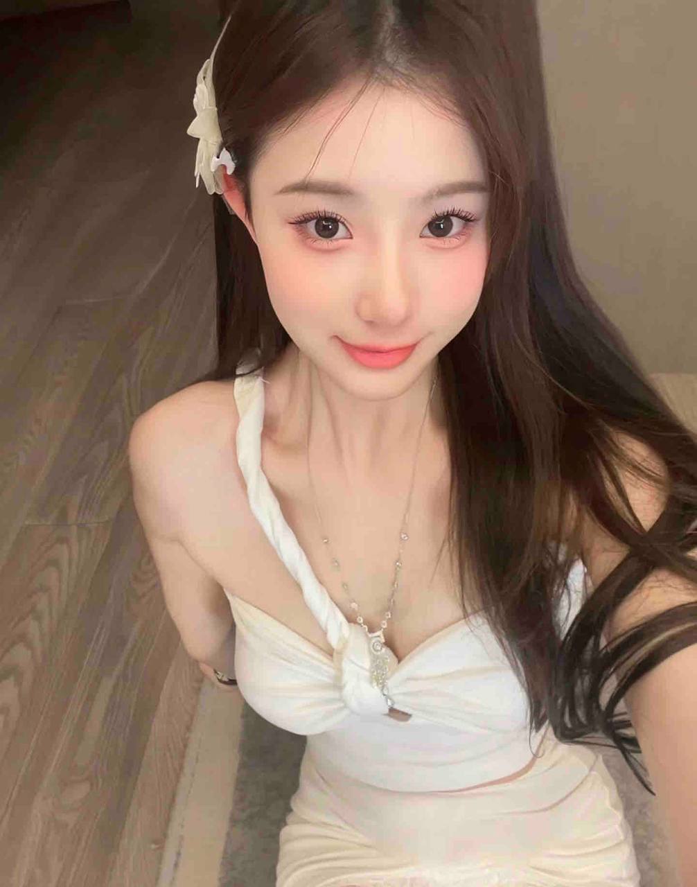 西安外围 05网红纯欲款 精致脸大长腿