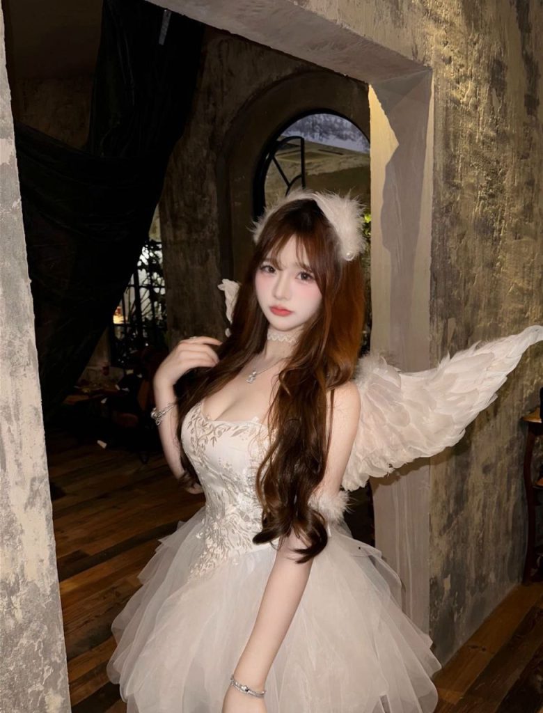 深圳外围 首开极品童颜巨🐻楚楚 07元气少女相关配图
