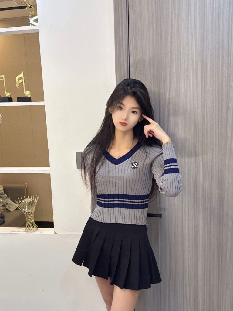 上海外围 06清纯小萝莉 苏苏 性感乖巧前凸后翘相关配图