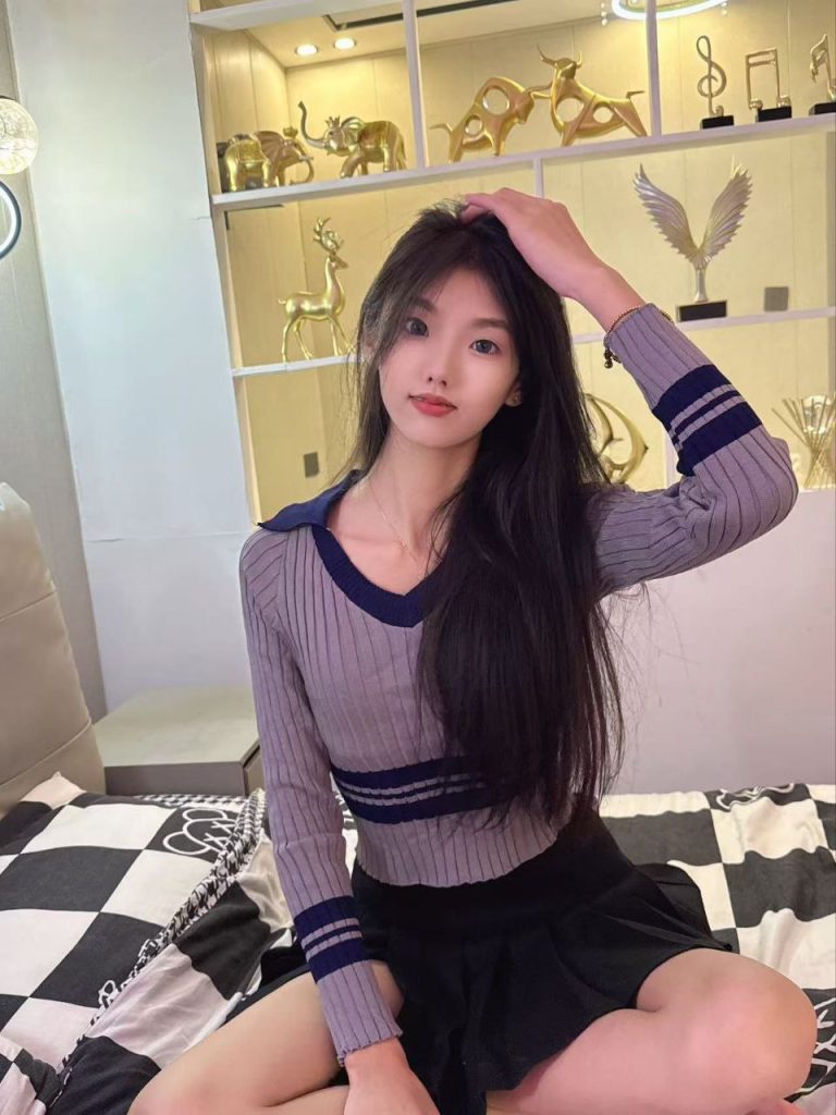 上海外围 06清纯小萝莉 苏苏 性感乖巧前凸后翘相关配图