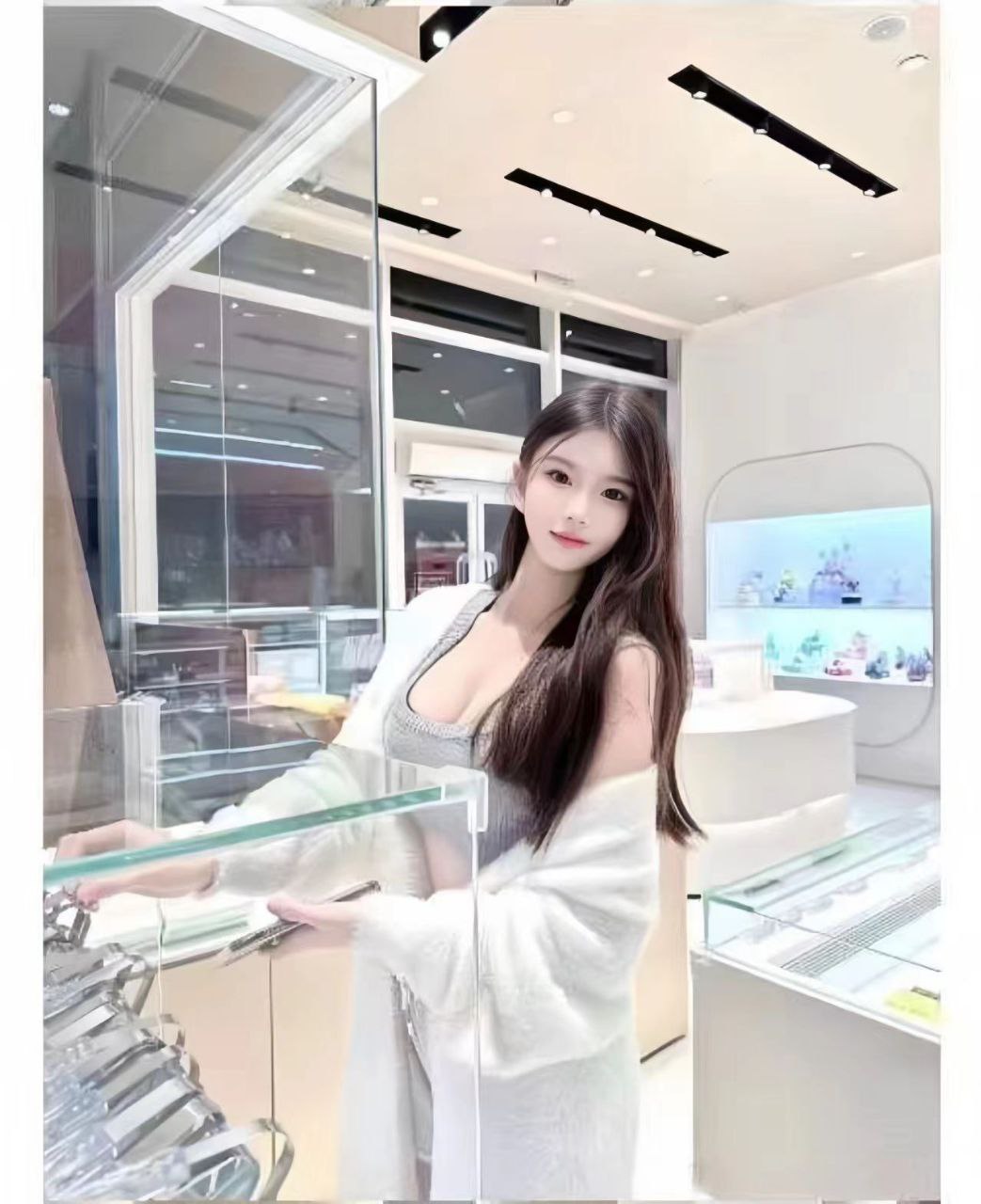 上海外围 07学生兼职 艾克 纯天然肤白貌美大长腿
