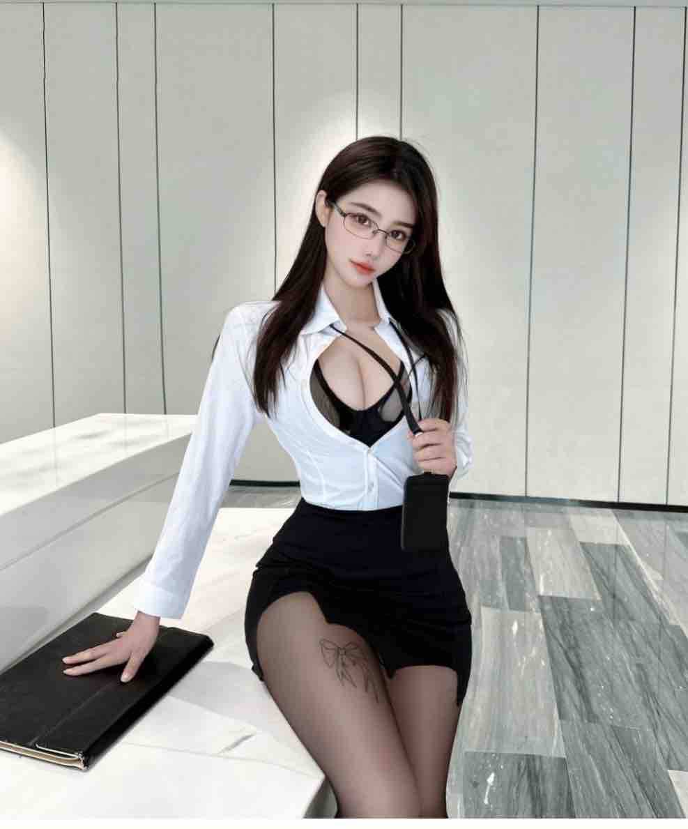 兰州外围 真实白领兼职短开 身材高挑 细腰翘臀
