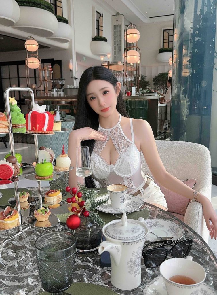 深圳外围 美妆穿搭博主&amp;平面模特一线时尚杂志御用Model 相关配图